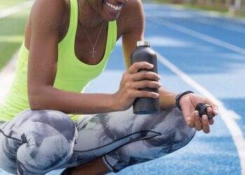 Are You Drinking Enough Water? 6 Signs You Need To Drink More Water