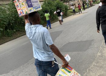 Calabar Residents discover warehouse filled with COVID-19 Palliatives