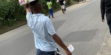 Calabar Residents discover warehouse filled with COVID-19 Palliatives