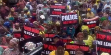 #EndSARS Mothers Join Protest in Lagos