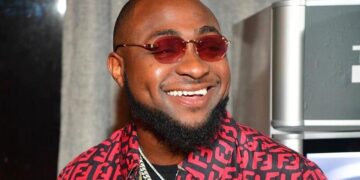 Davido laments about dollar exchange rate in Nigeria