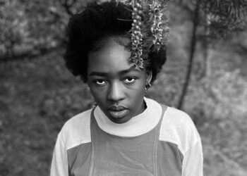 Kenyan Instagram Sensation Elsa Mojambo Wins People Choice Award