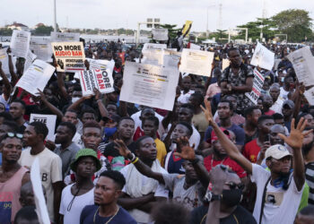 Protesters, hoodlums and their tribe(s)