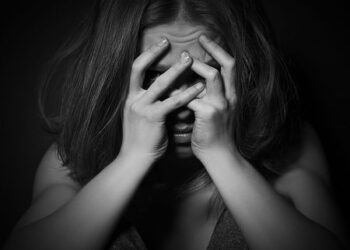 VIDEO Nigerian Woman Cries as Zenith Bank Allegedly Debited Her $130 for Lifestyle Changes