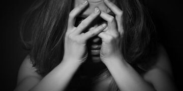 VIDEO Nigerian Woman Cries as Zenith Bank Allegedly Debited Her $130 for Lifestyle Changes