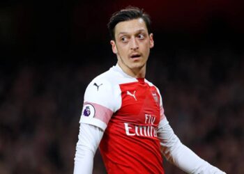 Arsenal fan urges Mikel Arteta to bring back Mesut Ozil