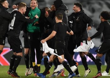 How Monchengladbach players watched final moment of Inter vs Shakhtar on iPad