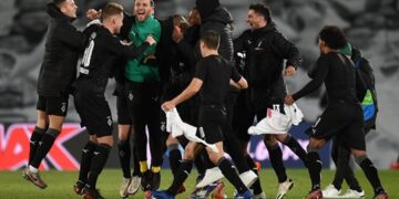 How Monchengladbach players watched final moment of Inter vs Shakhtar on iPad