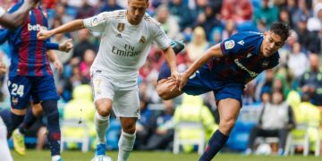 UD Levante stuns 10-man Real Madrid 2 – 1 at Bernabeu