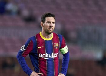 Barcelona could offload Lionel Messi as club debt nears £1bn