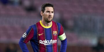 Barcelona could offload Lionel Messi as club debt nears £1bn