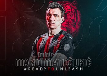AC Milan confirms the signing of veteran striker Mario Mandzukic