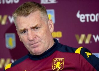 ‘I don’t think it’s a penalty’ – Aston Villa boss Dean Smith criticise spot-kick awarded to Man Utd