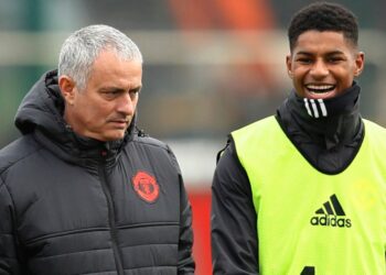 Spurs boss Jose Mourinho gives classic response to Marcus Rashford’s penalty claim