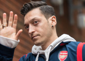 Fenerbahce close to sealing Mesut Ozil move
