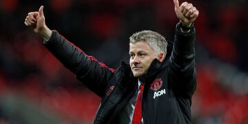 Solskjaer relishing ‘great test’ at Anfield after United beat Burnley to top the table