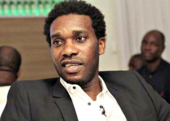 Jay Jay Okocha backs Mesut Ozil to shine at Fenerbahce, says he is pleased to be the midfielder’s idol