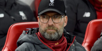 Furious Klopp reacts to half-time bust-up in Liverpool’s first Premier League home defeat