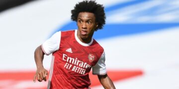 Arsenal star Willian shares screenshots of racist taunts sent to him on Instagram