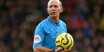 Mike Dean begs to be removed from Refereeing Rota after family received death threats