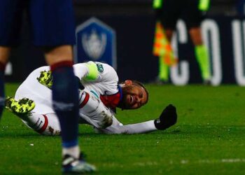 Neymar could miss Champions League tie against Barcelona through injury