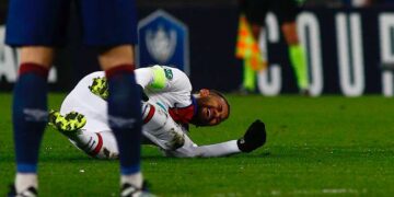 Neymar could miss Champions League tie against Barcelona through injury