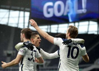 Kane, Son put two past West Brom to end Spurs’ win-less run