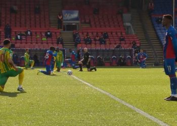 Ivorian star becomes first Premier League player not to take a knee