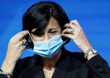 New US Guidance Says Fully Vaccinated People Can Socialize Without Masks