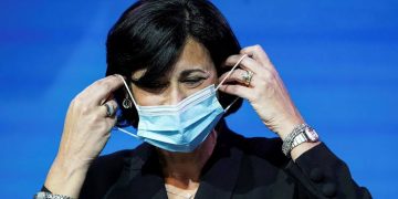 New US Guidance Says Fully Vaccinated People Can Socialize Without Masks