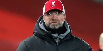 Klopp defends decision to take off Salah in Chelsea defeat