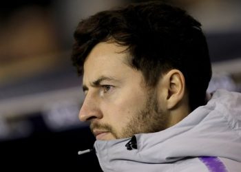 ‘I have 14 metal plates in my skull’- Newly appointed Spurs boss Mason recounts injury ordeal