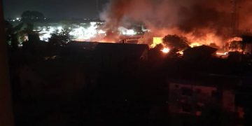 PHOTOS: Gunmen Attack Imo Police Command, Prison, Free Over 1500 Inmates, Set Vehicles Ablaze