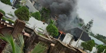 Just In: Gov Uzodinma’s House on Fire, Vehicles Burnt, Two Killed (Videos)