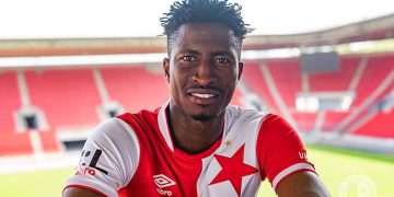 See Olayinka’s perfect response to fan who dubbed his club teammate racist