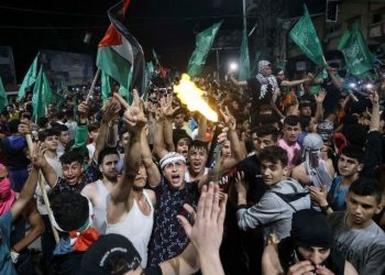 Israel and Hamas Begin Cease-fire in Gaza Conflict