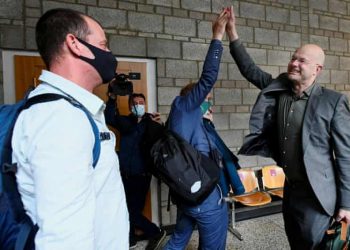 Court Orders Shell To Cut Carbon Emissions By 45%