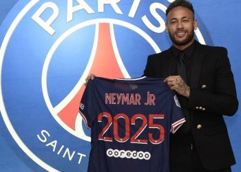 JUST IN: Neymar signs four-year contract extension with PSG