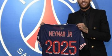 JUST IN: Neymar signs four-year contract extension with PSG