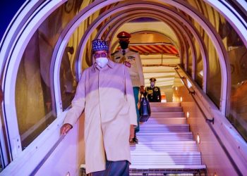 Buhari arrives Paris for African Finance Summit