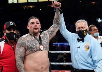 Andy Ruiz pulls through an early scare to defeat Arreola in comeback fight