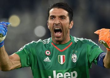 Legendary goalkeeper Gianluigi Buffon set to consider playing offers at 43