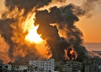 Fears of 'full-scale war' as Israel-Palestinian clashes kill many