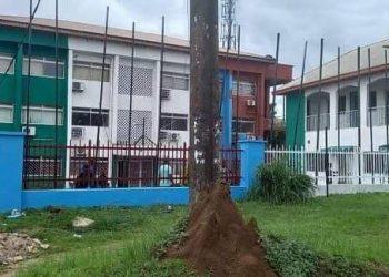 Governor Ayade, APC Take Over PDP Secretariat In Cross River