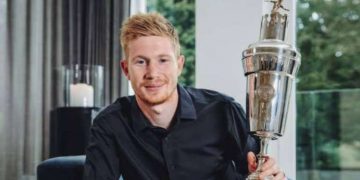 De Bruyne voted PFA Player of the Year for second straight season