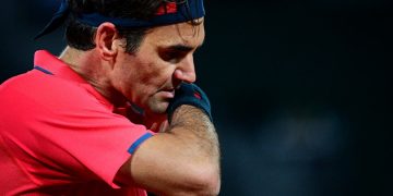 Roger Federer excuses himself from French Open to protect knee