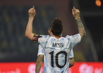 Messi scores stunning free-kick as Argentina beat Ecuador to reach Copa America quarter-final