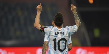 Messi scores stunning free-kick as Argentina beat Ecuador to reach Copa America quarter-final