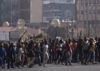 CPJ kicks as Free Zuma Protesters Attack Journalists, Loot Radio Stations