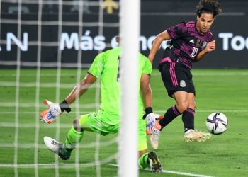 Mexico sends warning to Nigeria after 3-0 friendly win against Panama